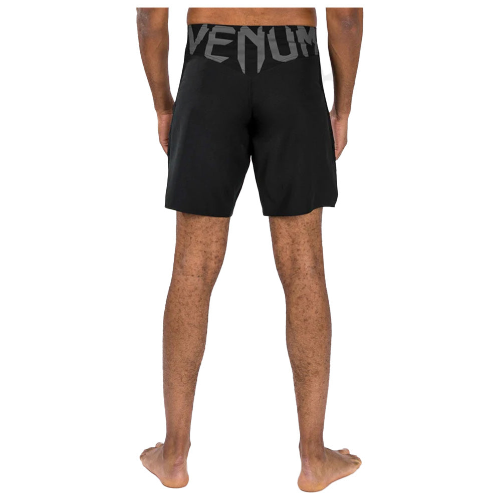 Venum Light 5.0 Fightshort - Black/White