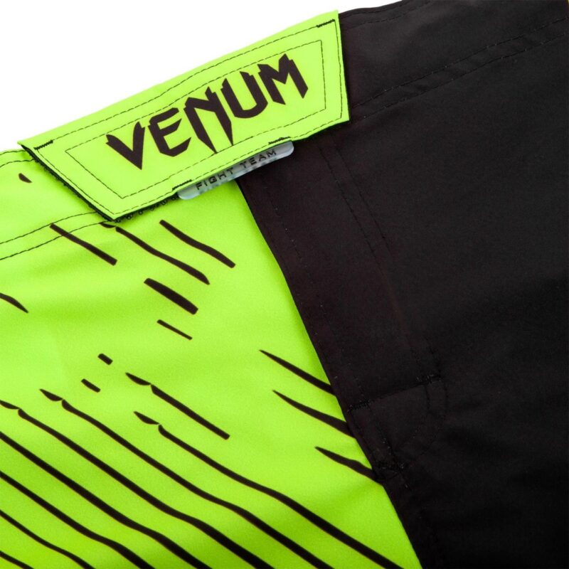 Venum Training Camp 2.0 Fightshorts - Black/Neo Yellow-26195